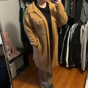 Long cardigan with pockets!